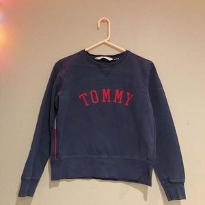 Vintage Tommy Hilfiger Crop Sweatshirt